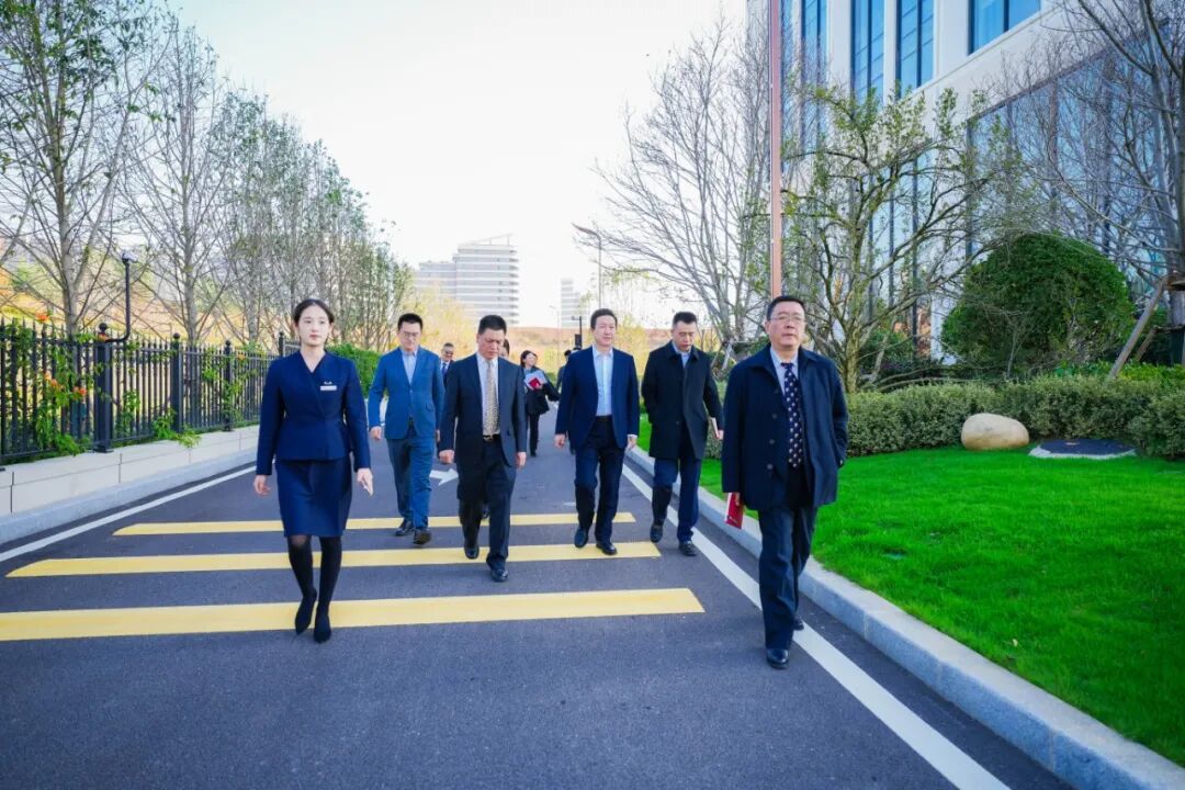 1764581724275005301.jpg 1f6f9795a9f81588ee29a34b87387e9f.jpg