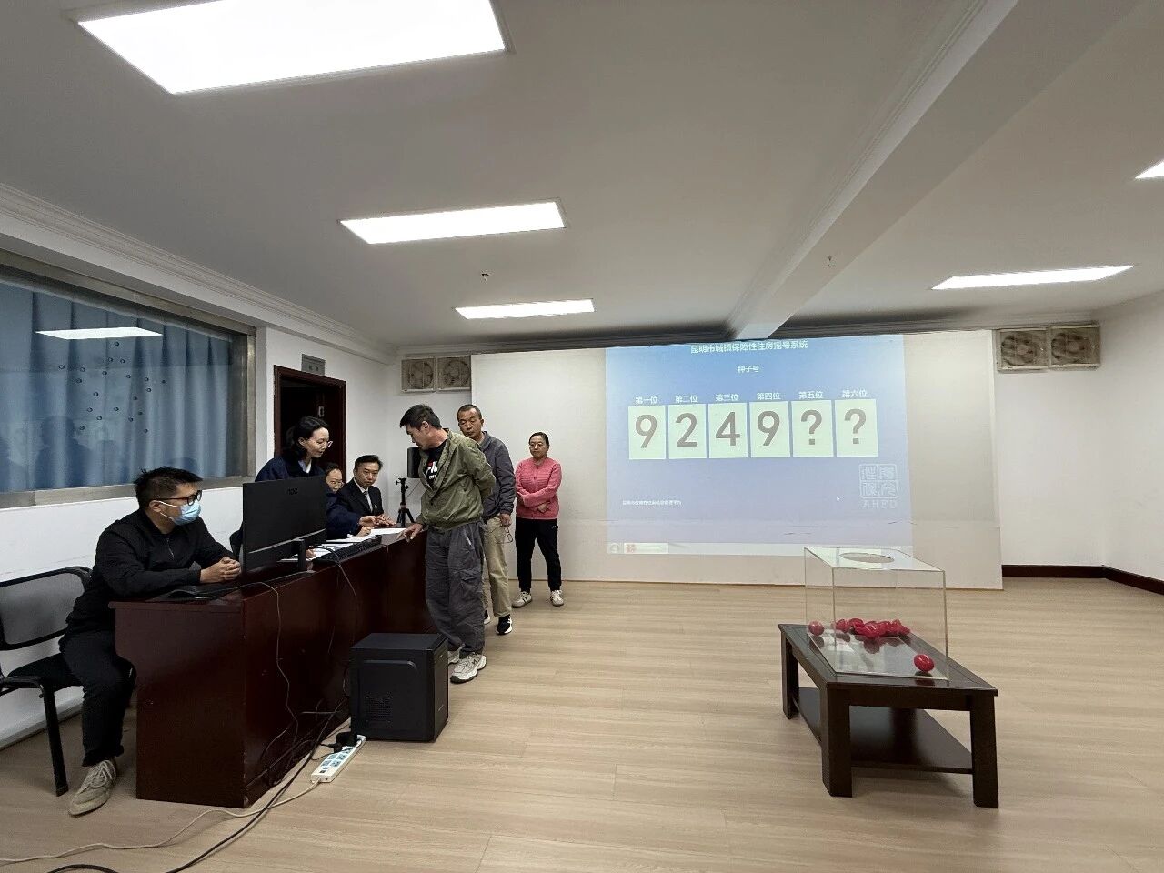 06a81de347bdc91c8f4e3135191a54a5.jpg
